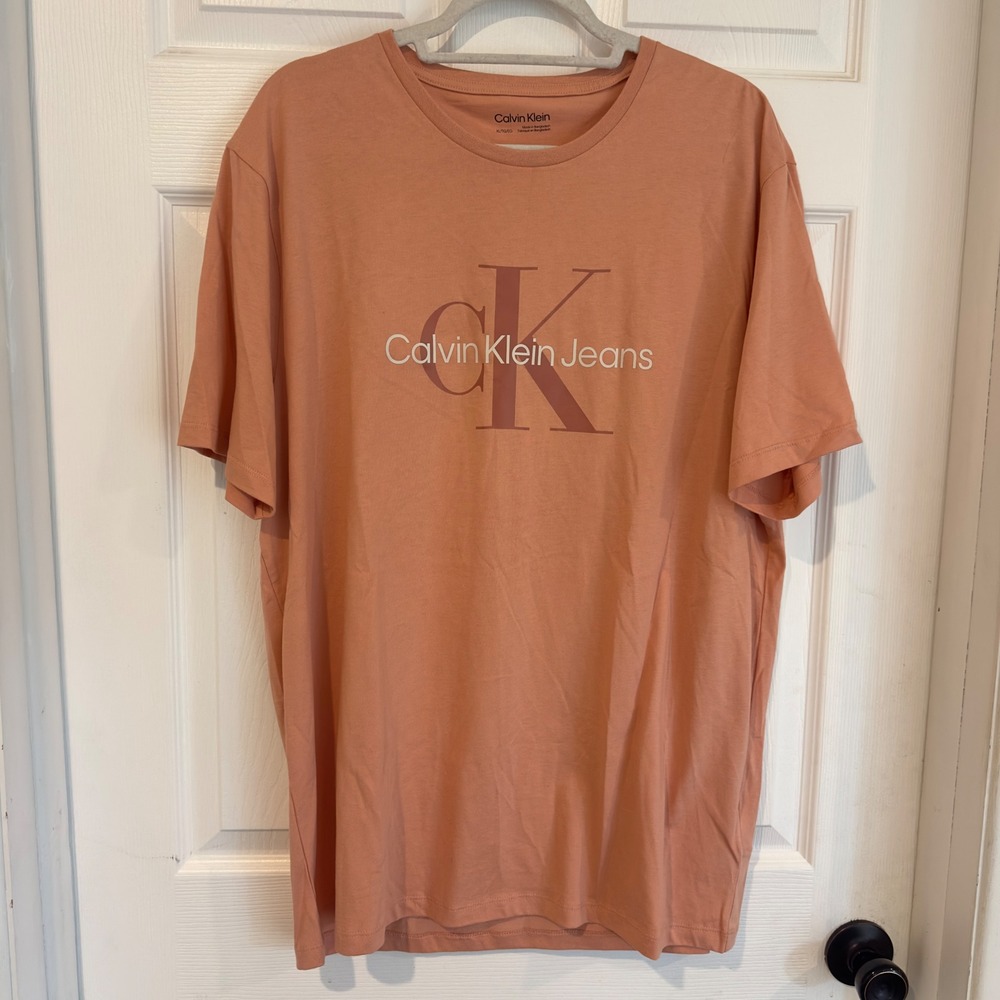 Calvin Klein Jeans Mens XL Salmon Pink Graphic CK Monogram Logo T-Shirt Cotton